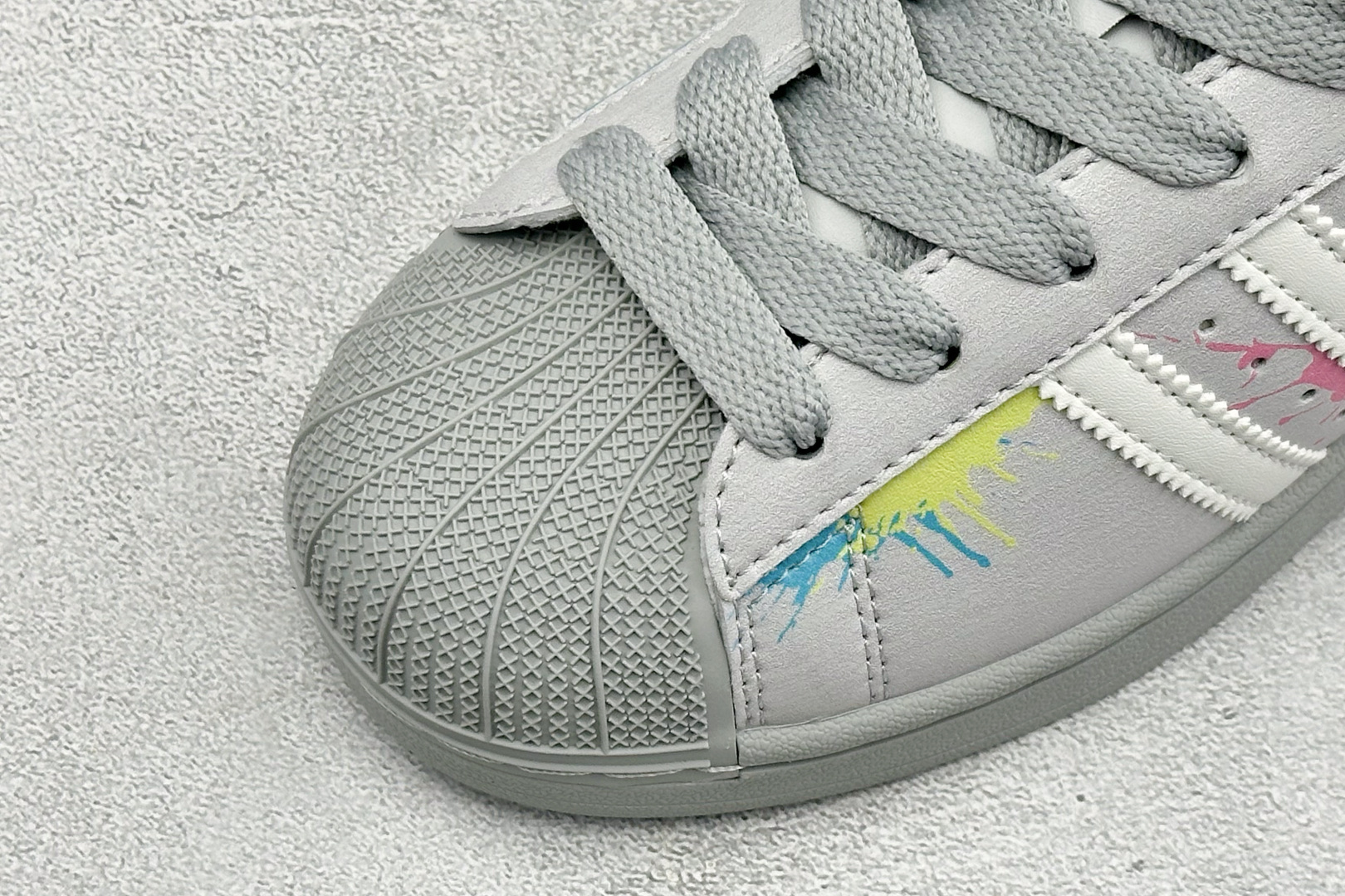 Adidas Originals Superstar II 贝壳头休闲板鞋 货号：LA3774 尺码：35-45 
