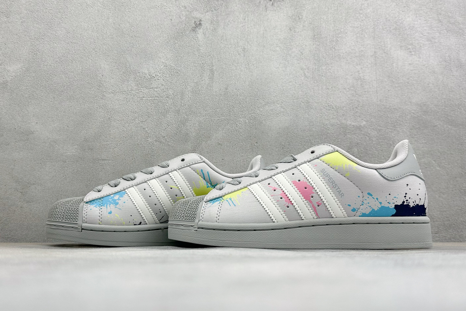 Adidas Originals Superstar II 贝壳头休闲板鞋 货号：LA3774 尺码：35-45 
