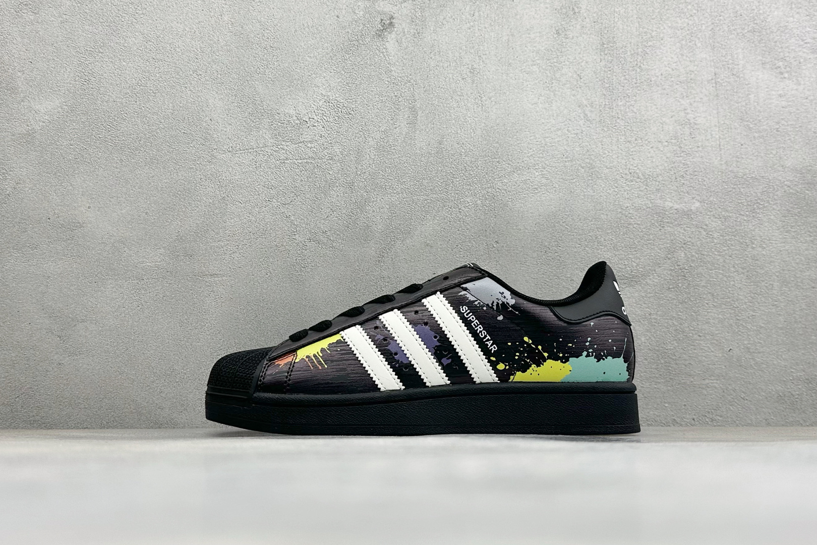 Adidas Originals Superstar II 贝壳头休闲板鞋 货号：LA3775 尺码：35-45 