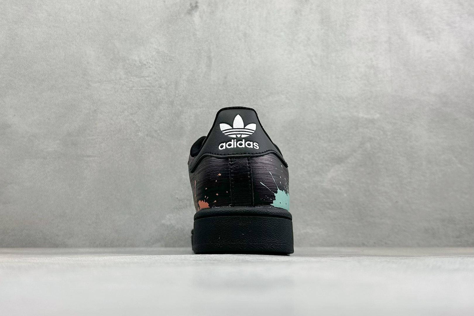 Adidas Originals Superstar II 贝壳头休闲板鞋 货号：LA3775 尺码：35-45 