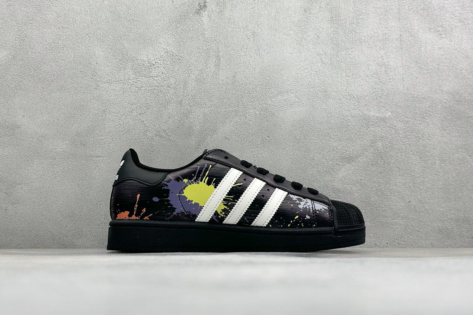 Adidas Originals Superstar II 贝壳头休闲板鞋 货号：LA3775 尺码：35-45 