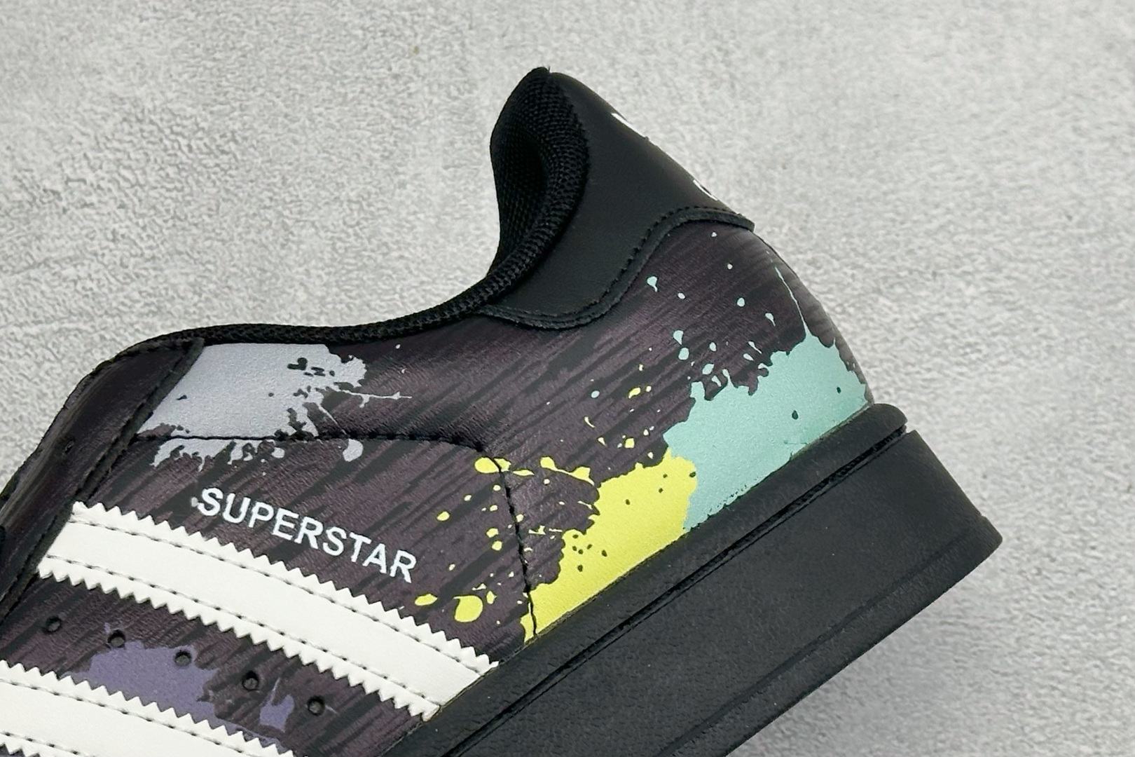 Adidas Originals Superstar II 贝壳头休闲板鞋 货号：LA3775 尺码：35-45 
