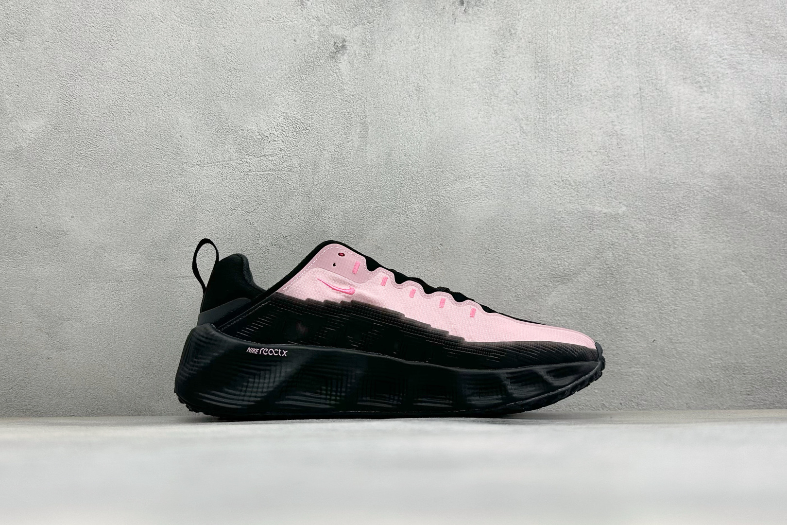 X版HYEIN SEO x Nike Ava Rover Hs II 联名跑鞋 货号：DX4215-012 尺码：36-