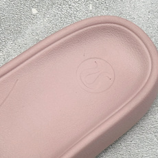 lululemon Restfeel Slide 露露乐蒙舒适柔软防滑耐磨一字拖鞋 lululemon Restfeel lululemon Restfeel Slide 露露乐蒙舒适柔软防滑耐磨一字拖鞋 lululemon Restfeel
