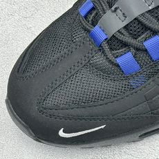 GS版NIKE AIR MAX 95 TT 气垫复古百搭休闲运动跑鞋 这双鞋采用前脚掌开窗式气垫 这种设计在当时是前所未 GS版NIKE AIR MAX 95 TT 气垫复古百搭休闲运动跑鞋 这双鞋采用前脚掌开窗式气垫 这种设计在当时是前所未