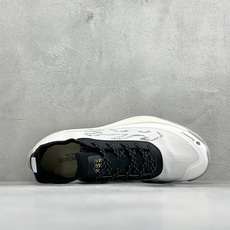 M版可隆KOLON SPORT EGG LITEDYNEEMA 防撕舒适百搭 低帮户外徒步鞋 灵感源自于徒步爱好者圣地阿 M版可隆KOLON SPORT EGG LITEDYNEEMA 防撕舒适百搭 低帮户外徒步鞋 灵感源自于徒步爱好者圣地阿