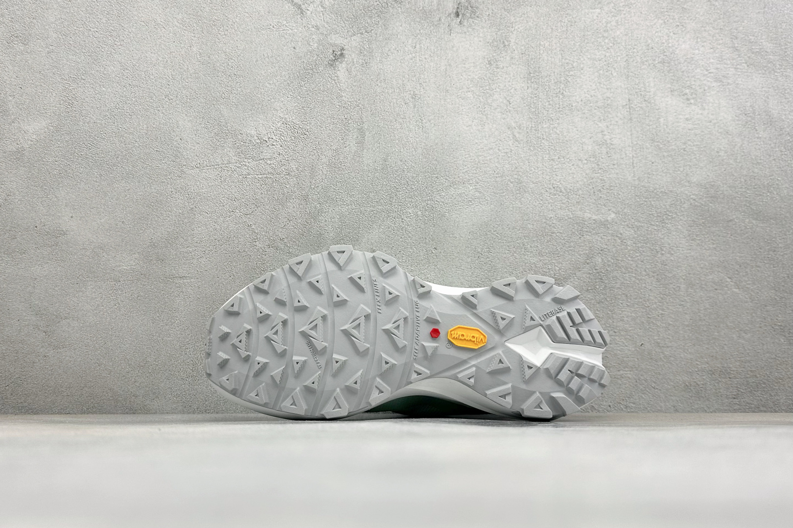 TOP版凯乐石KAILAS VENTO 夏季户外徒步跑山V底防滑透气低帮越野跑鞋 配备Vibram LITEBASE M TOP版凯乐石KAILAS VENTO 夏季户外徒步跑山V底防滑透气低帮越野跑鞋 配备Vibram LITEBASE M
