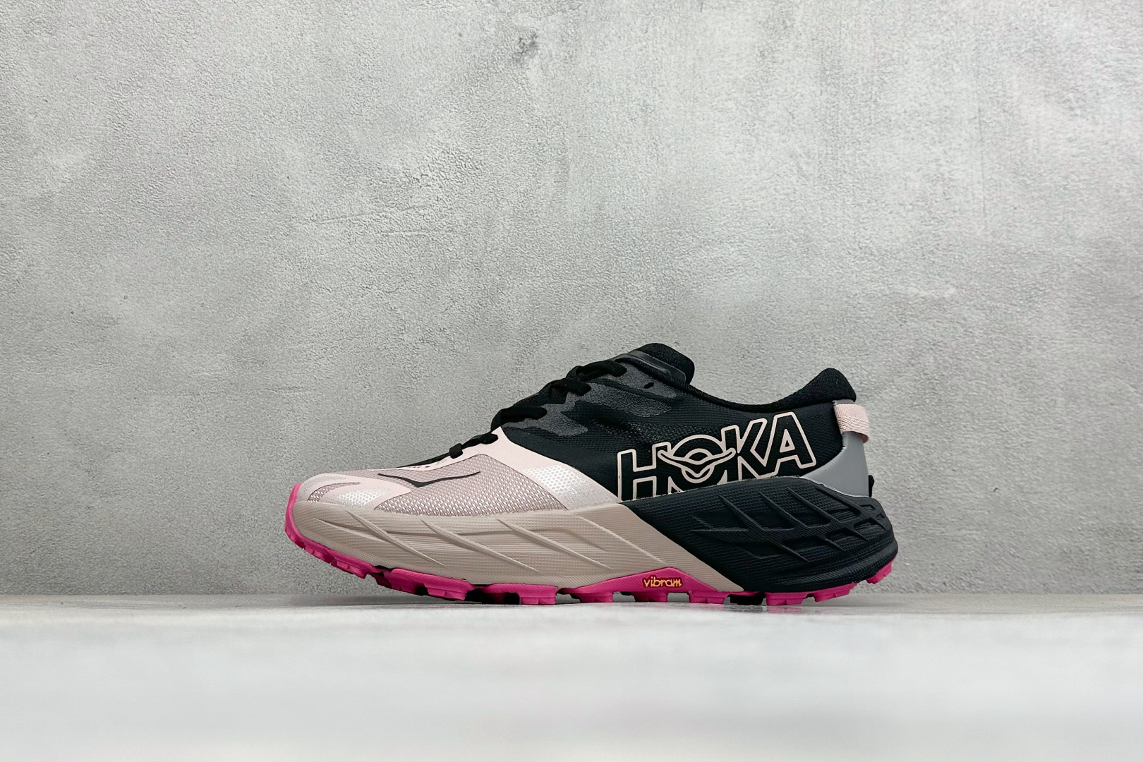 Hoka One One Speed Goat 7 低帮轻量透气休闲运动慢跑鞋 货号：-BNKP 尺码：36 36.5 
