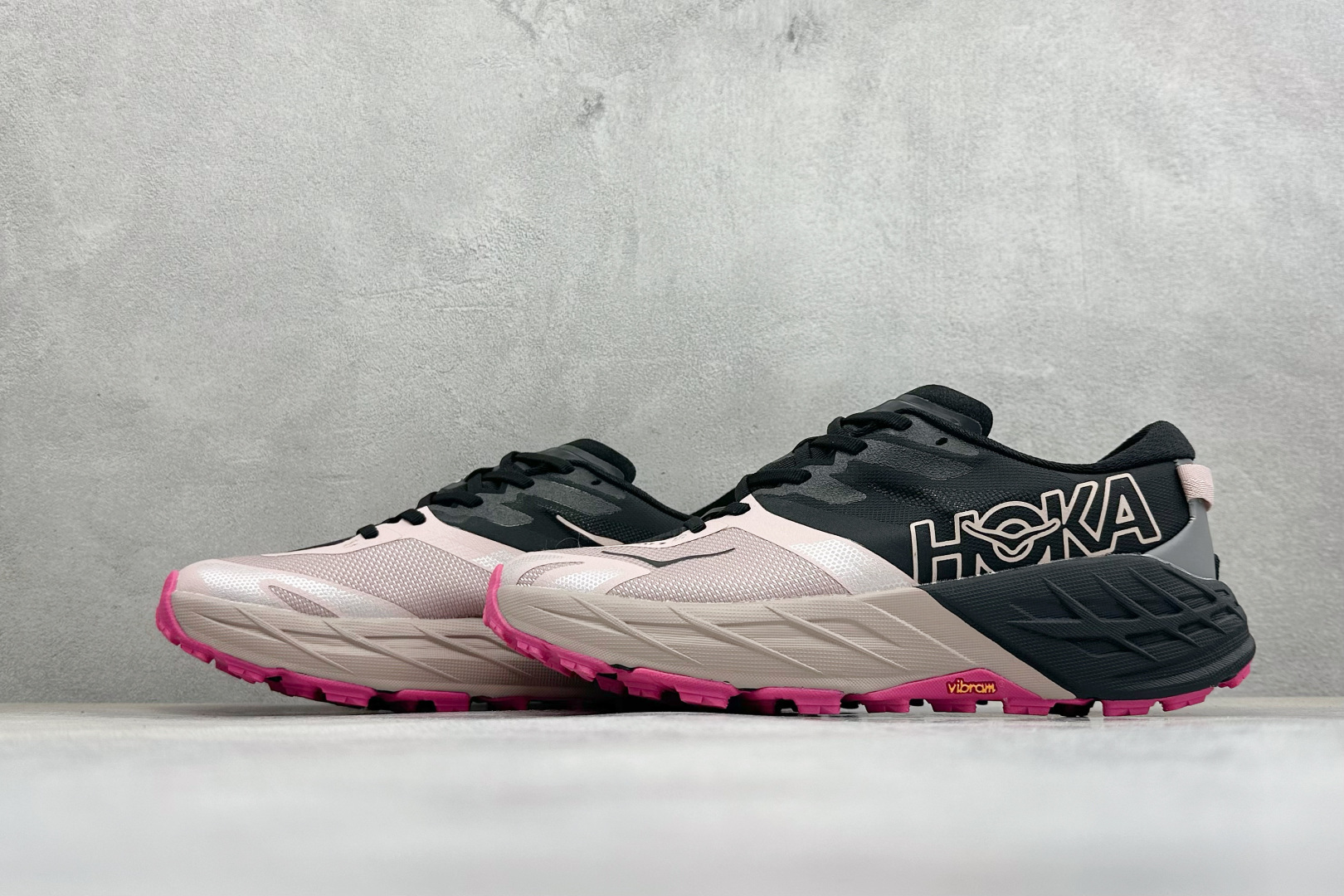 Hoka One One Speed Goat 7 低帮轻量透气休闲运动慢跑鞋 货号：-BNKP 尺码：36 36.5 