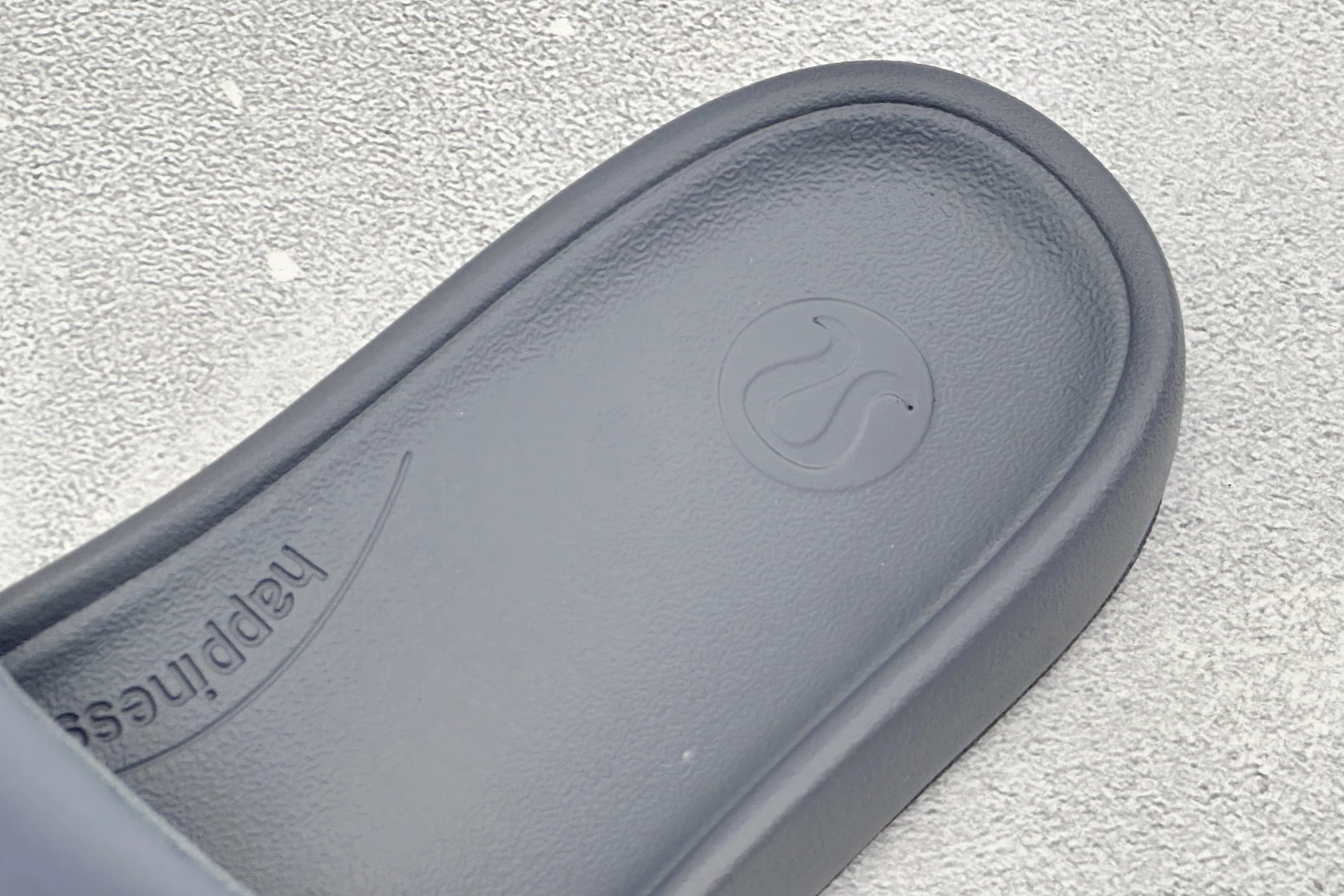 lululemon Restfeel Slide 露露乐蒙舒适柔软防滑耐磨一字拖鞋 lululemon Restfeel lululemon Restfeel Slide 露露乐蒙舒适柔软防滑耐磨一字拖鞋 lululemon Restfeel