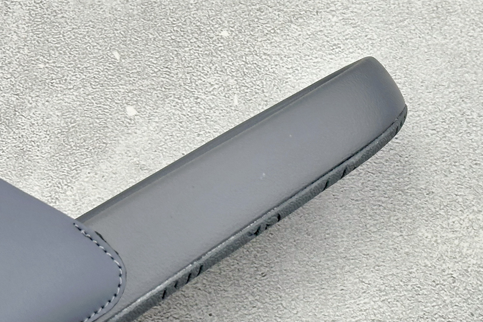 lululemon Restfeel Slide 露露乐蒙舒适柔软防滑耐磨一字拖鞋 lululemon Restfeel lululemon Restfeel Slide 露露乐蒙舒适柔软防滑耐磨一字拖鞋 lululemon Restfeel