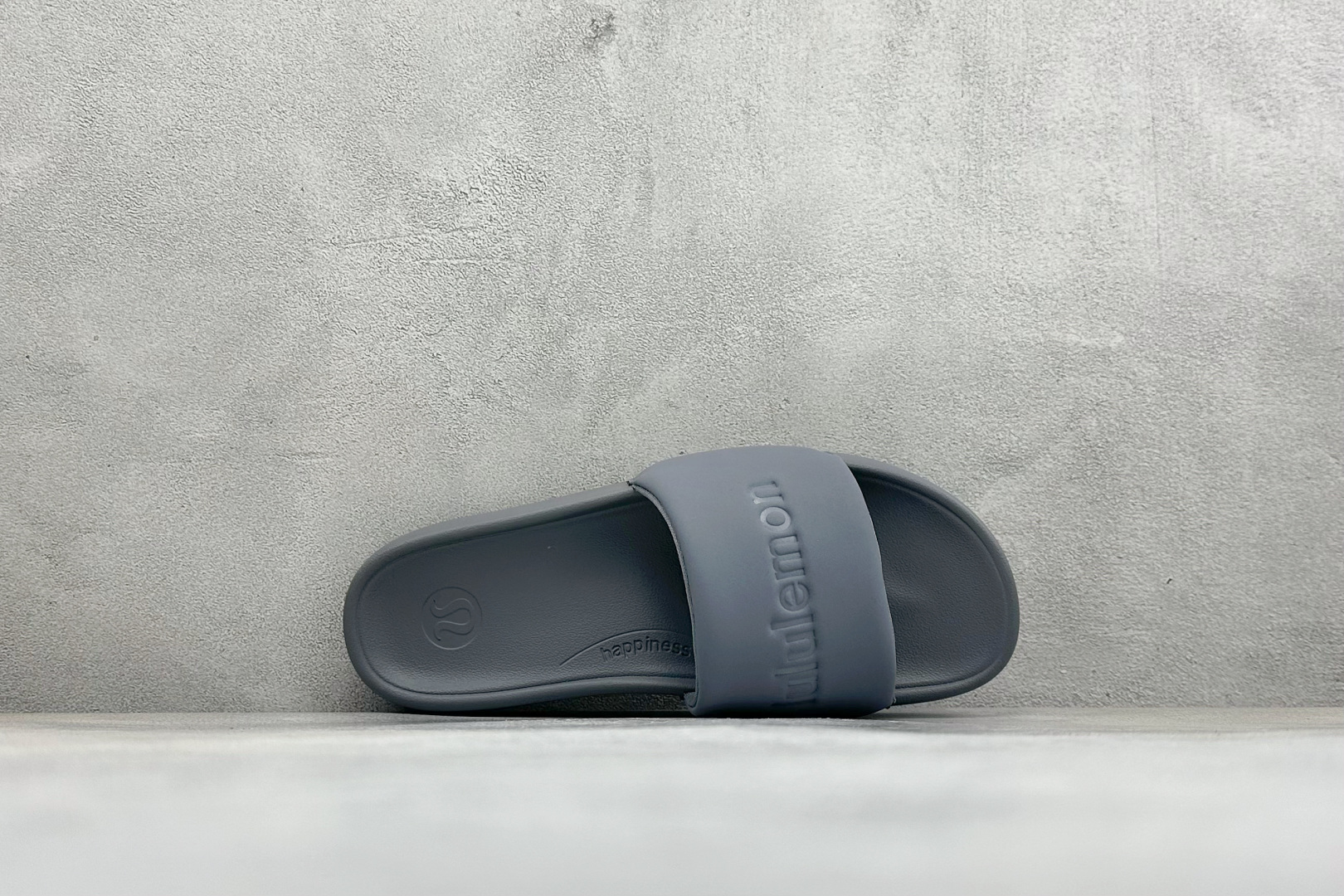 lululemon Restfeel Slide 露露乐蒙舒适柔软防滑耐磨一字拖鞋 lululemon Restfeel lululemon Restfeel Slide 露露乐蒙舒适柔软防滑耐磨一字拖鞋 lululemon Restfeel