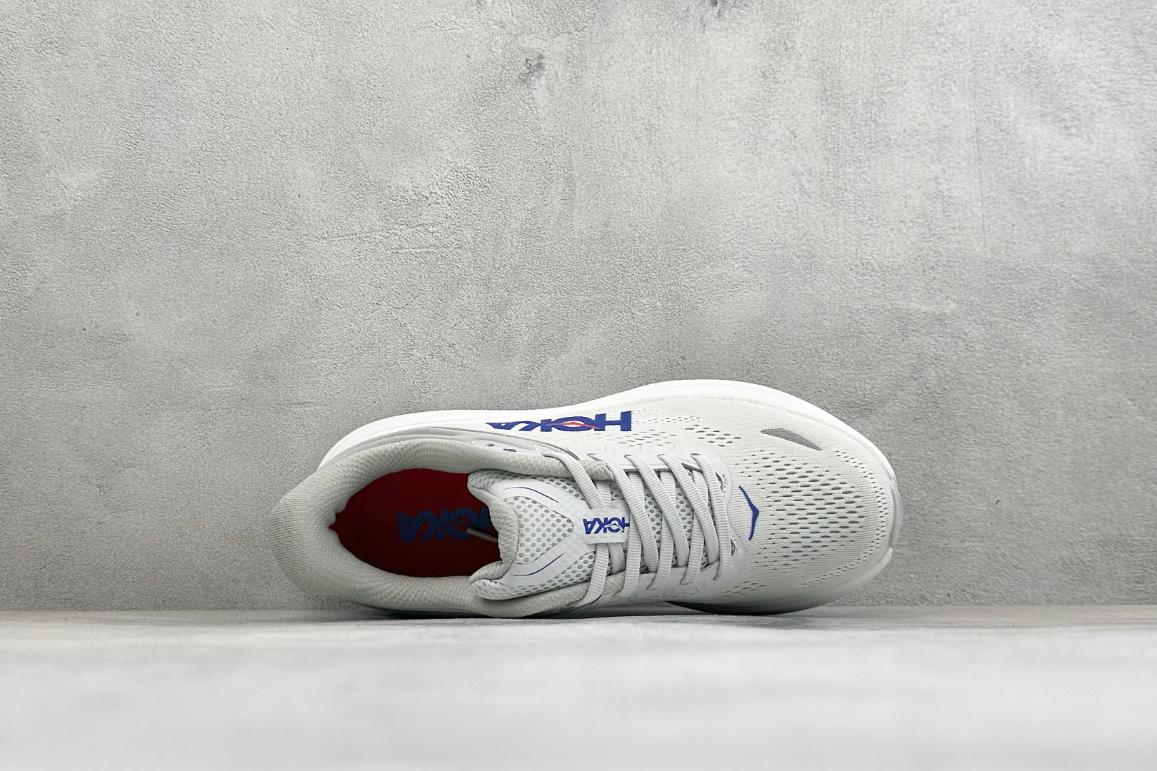 GS版HOKA ONE ONE Bondi 9 复古舒适防滑耐磨低帮山地户外跑步鞋 货号: -CYLT 尺码: 36 3 GS版HOKA ONE ONE Bondi 9 复古舒适防滑耐磨低帮山地户外跑步鞋 货号: -CYLT 尺码: 36 3