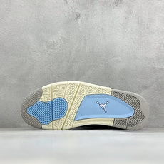 H版Air Jordan 4 RM 低帮复古篮球鞋 采用了低帮的设计 并保留了众多AJ4的经典元素 鞋身以皮革、麂皮材质 H版Air Jordan 4 RM 低帮复古篮球鞋 采用了低帮的设计 并保留了众多AJ4的经典元素 鞋身以皮革、麂皮材质