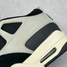 H版Air Jordan 4 RM 低帮复古篮球鞋 采用了低帮的设计 并保留了众多AJ4的经典元素 鞋身以皮革、麂皮材质 H版Air Jordan 4 RM 低帮复古篮球鞋 采用了低帮的设计 并保留了众多AJ4的经典元素 鞋身以皮革、麂皮材质