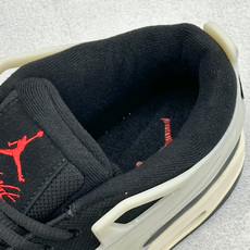 H版Air Jordan 4 RM 低帮复古篮球鞋 采用了低帮的设计 并保留了众多AJ4的经典元素 鞋身以皮革、麂皮材质 H版Air Jordan 4 RM 低帮复古篮球鞋 采用了低帮的设计 并保留了众多AJ4的经典元素 鞋身以皮革、麂皮材质