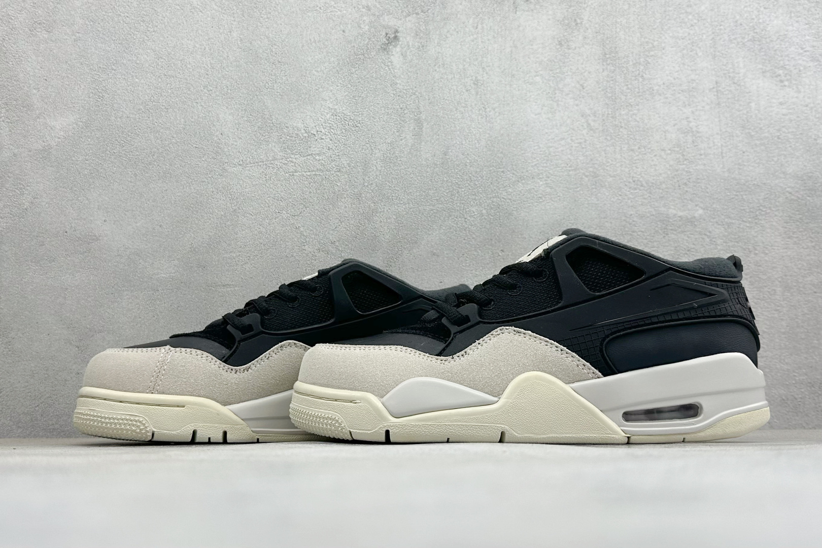 H版Air Jordan 4 RM 低帮复古篮球鞋 采用了低帮的设计 并保留了众多AJ4的经典元素 鞋身以皮革、麂皮材质 H版Air Jordan 4 RM 低帮复古篮球鞋 采用了低帮的设计 并保留了众多AJ4的经典元素 鞋身以皮革、麂皮材质