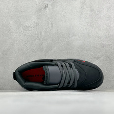 H版Air Jordan 4 RM 低帮复古篮球鞋 采用了低帮的设计 并保留了众多AJ4的经典元素 鞋身以皮革、麂皮材质 H版Air Jordan 4 RM 低帮复古篮球鞋 采用了低帮的设计 并保留了众多AJ4的经典元素 鞋身以皮革、麂皮材质