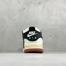 H版Air Jordan 4 RM 低帮复古篮球鞋 采用了低帮的设计 并保留了众多AJ4的经典元素 鞋身以皮革、麂皮材质 H版Air Jordan 4 RM 低帮复古篮球鞋 采用了低帮的设计 并保留了众多AJ4的经典元素 鞋身以皮革、麂皮材质