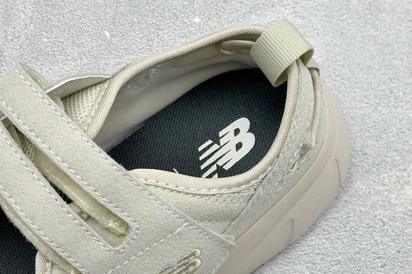 TG版新百伦New Balance NB Breeze 舒适柔软 玛丽珍 魔术贴低帮生活休闲鞋 货号：SD2203IV 