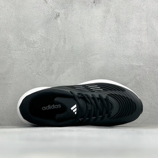 TF版ADIDAS 阿迪舒适百搭防滑耐磨 低帮休闲跑步鞋 中底配置方面搭载全掌Lightstrike Pro 鞋面采用透 TF版ADIDAS 阿迪舒适百搭防滑耐磨 低帮休闲跑步鞋 中底配置方面搭载全掌Lightstrike Pro 鞋面采用透