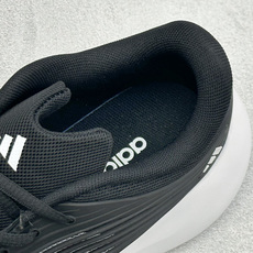 TF版ADIDAS 阿迪舒适百搭防滑耐磨 低帮休闲跑步鞋 中底配置方面搭载全掌Lightstrike Pro 鞋面采用透 TF版ADIDAS 阿迪舒适百搭防滑耐磨 低帮休闲跑步鞋 中底配置方面搭载全掌Lightstrike Pro 鞋面采用透