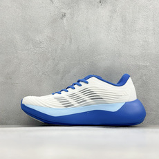 TF版ADIDAS 阿迪舒适百搭防滑耐磨 低帮休闲跑步鞋 中底配置方面搭载全掌Lightstrike Pro 鞋面采用透 TF版ADIDAS 阿迪舒适百搭防滑耐磨 低帮休闲跑步鞋 中底配置方面搭载全掌Lightstrike Pro 鞋面采用透