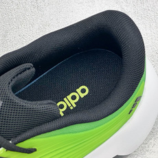 TF版ADIDAS 阿迪舒适百搭防滑耐磨 低帮休闲跑步鞋 中底配置方面搭载全掌Lightstrike Pro 鞋面采用透 TF版ADIDAS 阿迪舒适百搭防滑耐磨 低帮休闲跑步鞋 中底配置方面搭载全掌Lightstrike Pro 鞋面采用透