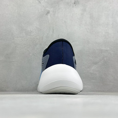 TF版ADIDAS 阿迪舒适百搭防滑耐磨 低帮休闲跑步鞋 中底配置方面搭载全掌Lightstrike Pro 鞋面采用透 TF版ADIDAS 阿迪舒适百搭防滑耐磨 低帮休闲跑步鞋 中底配置方面搭载全掌Lightstrike Pro 鞋面采用透