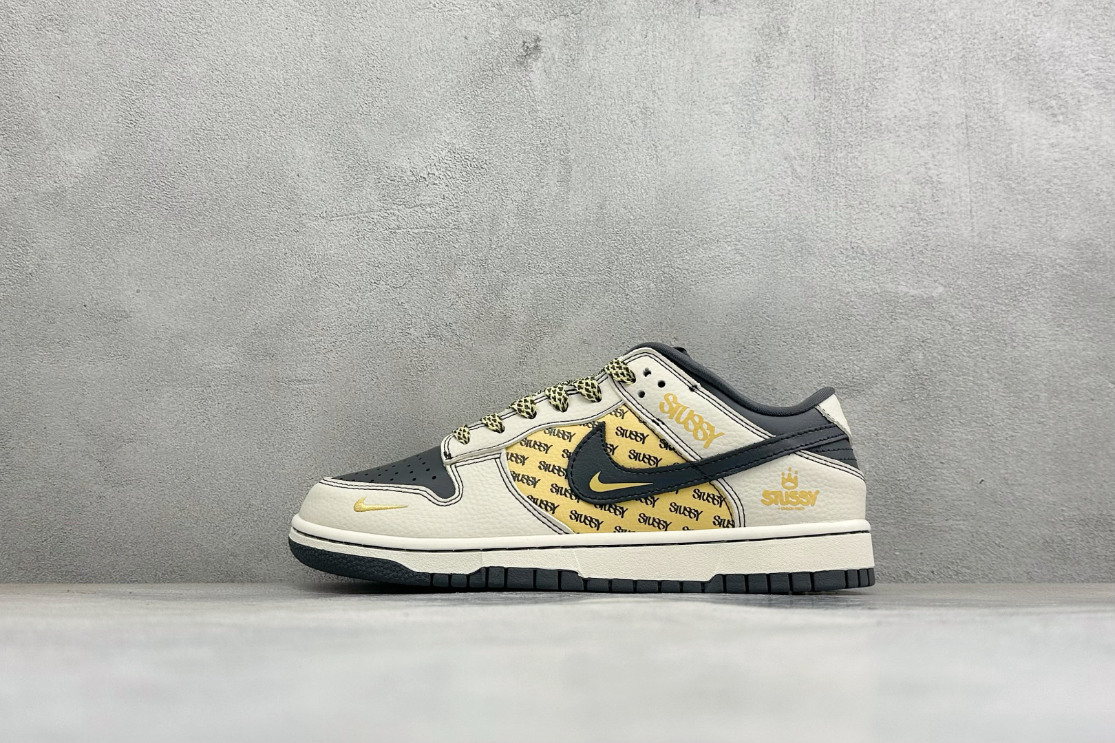 福利特价 Nike Dunk Low Retro 联名 周年高端定制 低帮休闲板鞋 #定制鞋盒 大厂纯原品质出货 超高清 福利特价 Nike Dunk Low Retro 联名 周年高端定制 低帮休闲板鞋 #定制鞋盒 大厂纯原品质出货 超高清