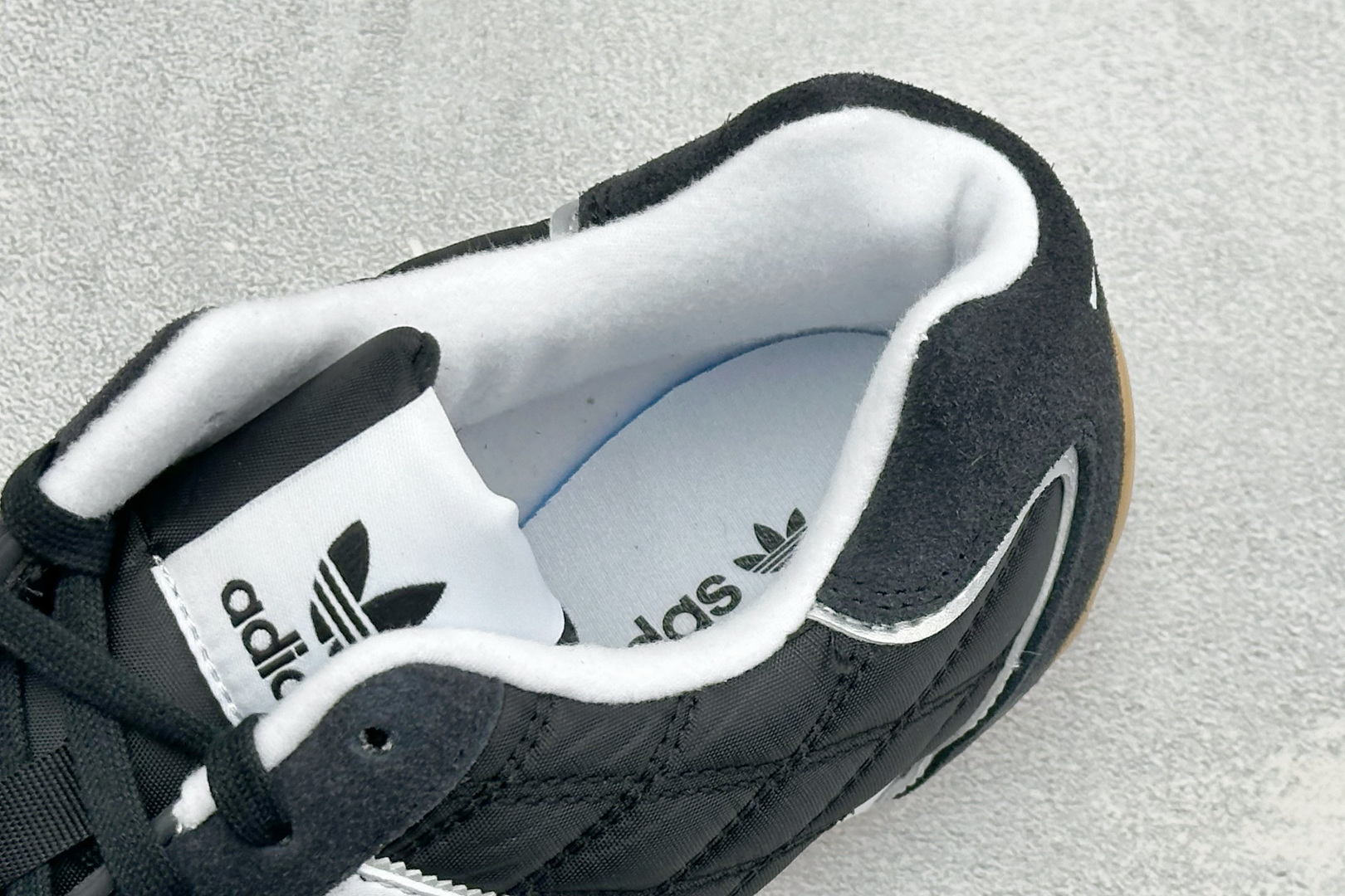 Adidas Originals Adiracer Lo 阿迪达斯潮流防滑耐磨休闲跑步鞋 #原厂原数据版型 皮料切割干净 Adidas Originals Adiracer Lo 阿迪达斯潮流防滑耐磨休闲跑步鞋 #原厂原数据版型 皮料切割干净