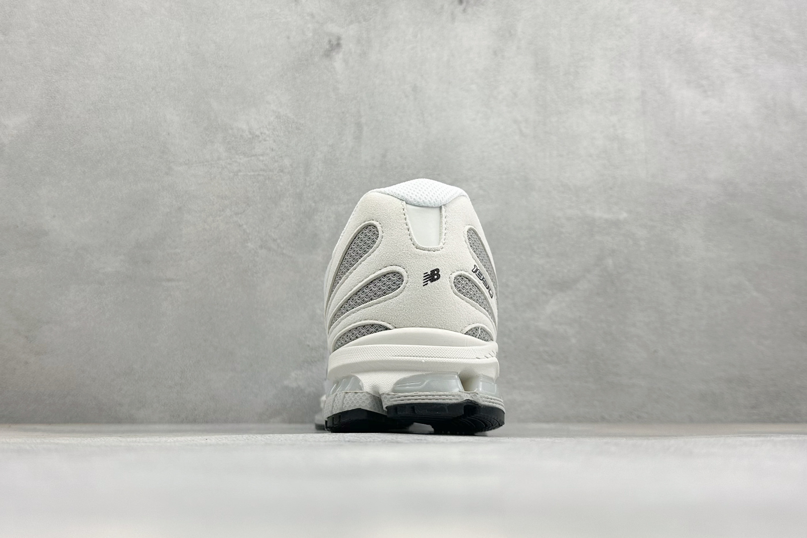 Stone Island x New Balance U1890系列 超轻量化低帮休闲运动慢跑鞋 原楦原纸版开发版型 采 Stone Island x New Balance U1890系列 超轻量化低帮休闲运动慢跑鞋 原楦原纸版开发版型 采