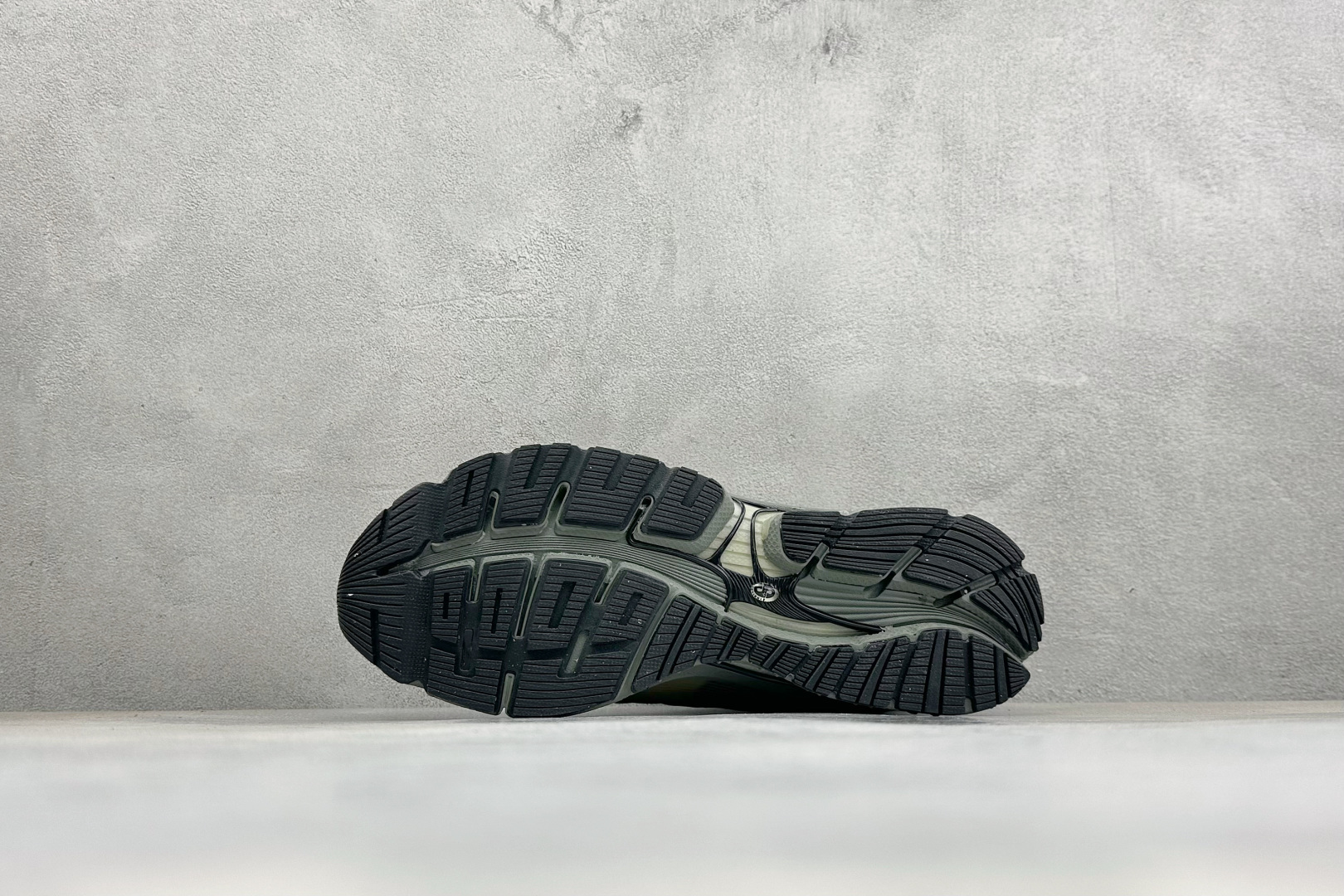 Stone Island x New Balance U1890系列 超轻量化低帮休闲运动慢跑鞋 原楦原纸版开发版型 采 Stone Island x New Balance U1890系列 超轻量化低帮休闲运动慢跑鞋 原楦原纸版开发版型 采