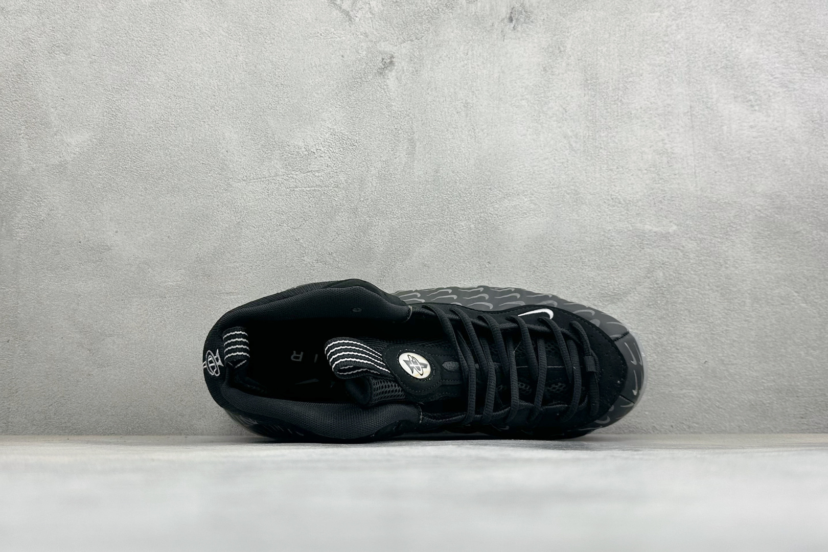 AIR FOAMPOSITE PRO 喷泡 实战运动篮球鞋 它依然代表了当时球鞋生产工艺的顶点,国内的鞋迷因为Pro的谐 AIR FOAMPOSITE PRO 喷泡 实战运动篮球鞋 它依然代表了当时球鞋生产工艺的顶点,国内的鞋迷因为Pro的谐