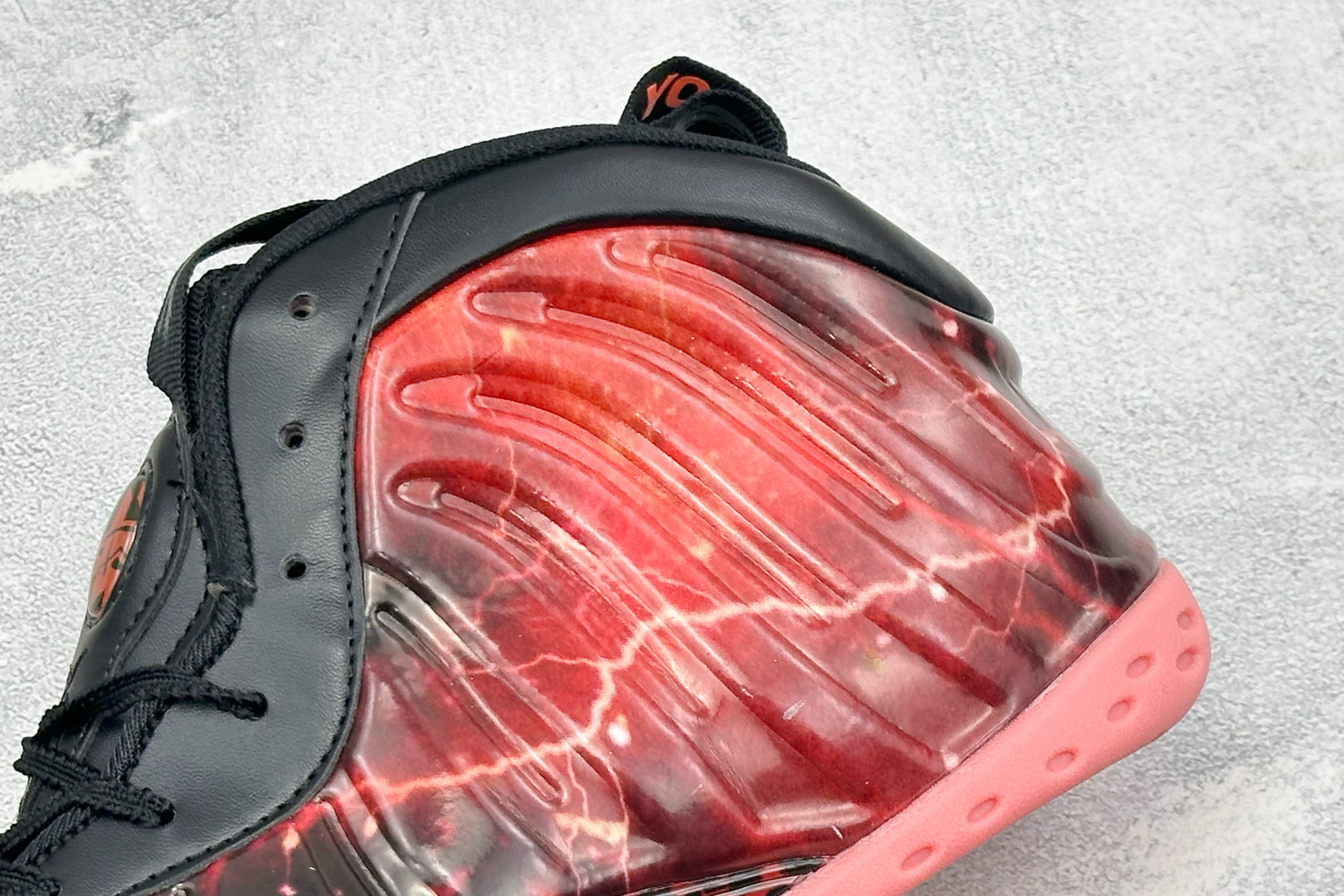 AIR FOAMPOSITE PRO 喷泡 实战运动篮球鞋 它依然代表了当时球鞋生产工艺的顶点,国内的鞋迷因为Pro的谐 AIR FOAMPOSITE PRO 喷泡 实战运动篮球鞋 它依然代表了当时球鞋生产工艺的顶点,国内的鞋迷因为Pro的谐