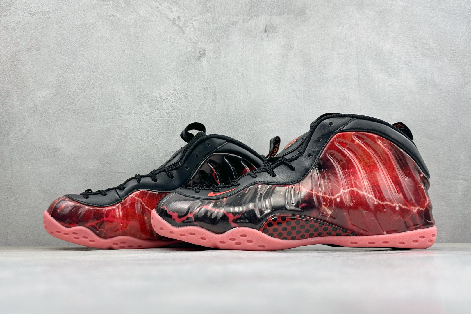 AIR FOAMPOSITE PRO 喷泡 实战运动篮球鞋 它依然代表了当时球鞋生产工艺的顶点,国内的鞋迷因为Pro的谐 AIR FOAMPOSITE PRO 喷泡 实战运动篮球鞋 它依然代表了当时球鞋生产工艺的顶点,国内的鞋迷因为Pro的谐