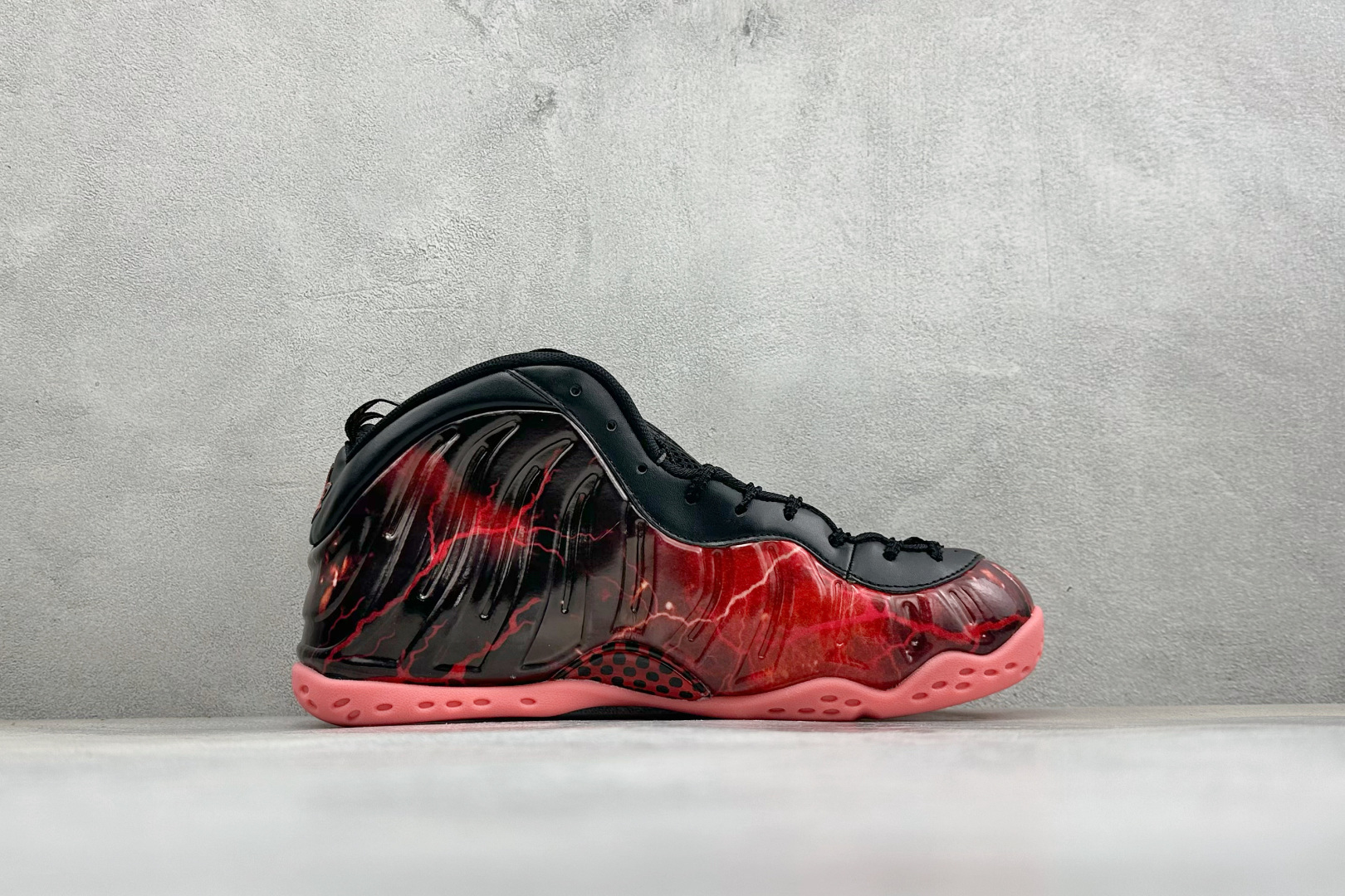 AIR FOAMPOSITE PRO 喷泡 实战运动篮球鞋 它依然代表了当时球鞋生产工艺的顶点,国内的鞋迷因为Pro的谐 AIR FOAMPOSITE PRO 喷泡 实战运动篮球鞋 它依然代表了当时球鞋生产工艺的顶点,国内的鞋迷因为Pro的谐
