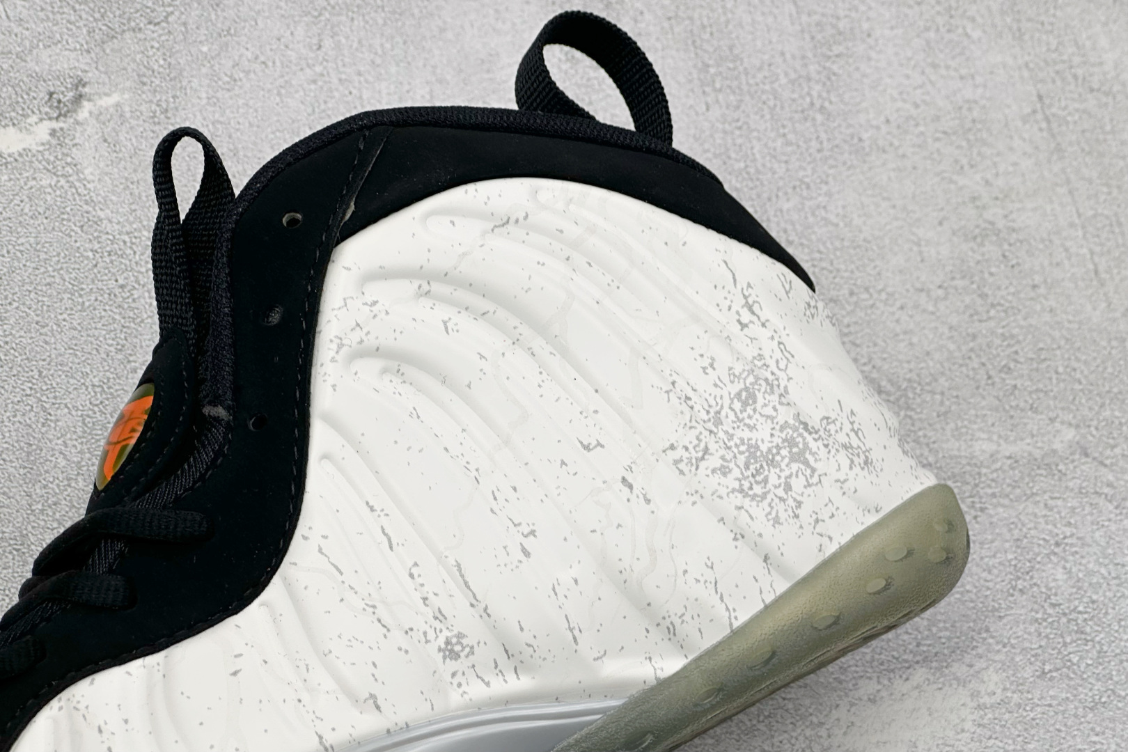 AIR FOAMPOSITE PRO 喷泡 实战运动篮球鞋 它依然代表了当时球鞋生产工艺的顶点,国内的鞋迷因为Pro的谐 AIR FOAMPOSITE PRO 喷泡 实战运动篮球鞋 它依然代表了当时球鞋生产工艺的顶点,国内的鞋迷因为Pro的谐
