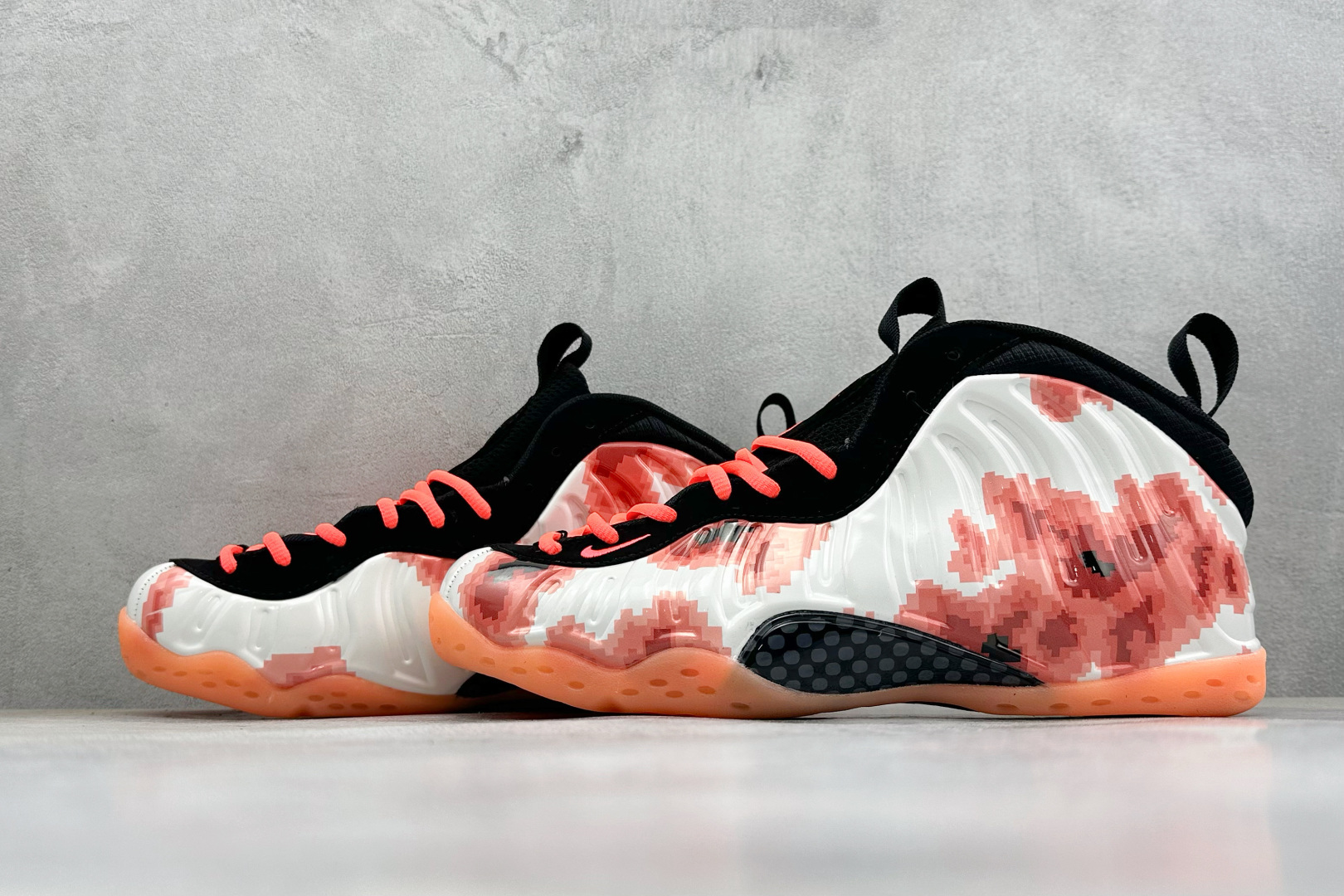 AIR FOAMPOSITE PRO 喷泡 实战运动篮球鞋 它依然代表了当时球鞋生产工艺的顶点,国内的鞋迷因为Pro的谐 AIR FOAMPOSITE PRO 喷泡 实战运动篮球鞋 它依然代表了当时球鞋生产工艺的顶点,国内的鞋迷因为Pro的谐