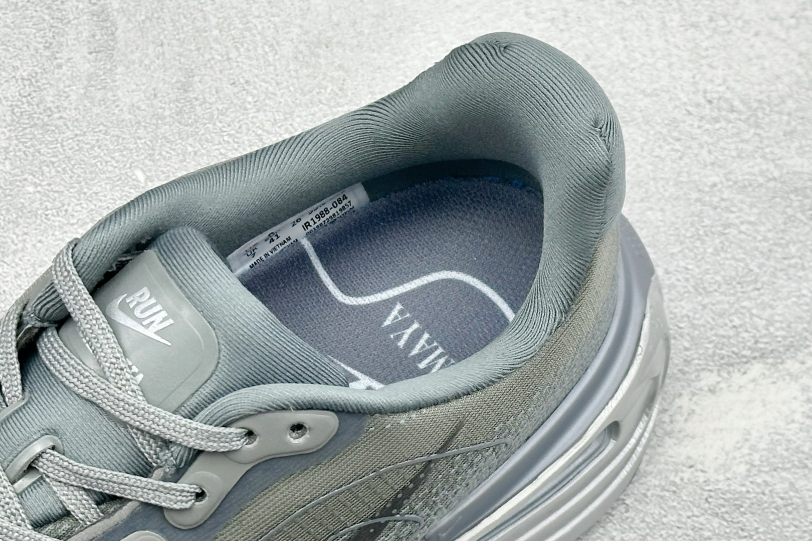 XL版Nike Air Zoom Pegasus Premium 全掌气垫缓震网面运动跑鞋 Nike 运用 Air技术专 XL版Nike Air Zoom Pegasus Premium 全掌气垫缓震网面运动跑鞋 Nike 运用 Air技术专