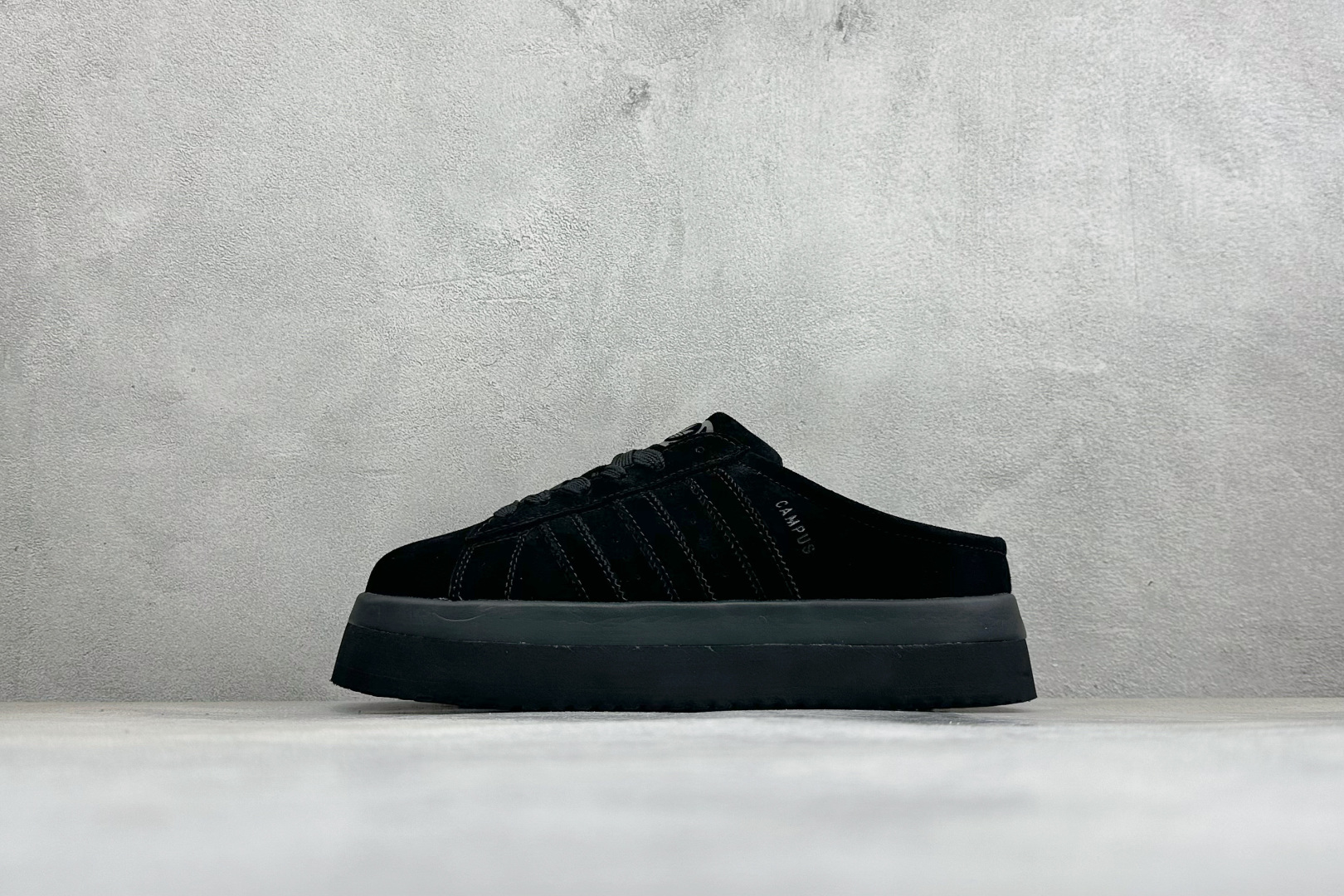 X版Adidas CAMPUS 00s WTR LO W 阿迪系列面包风经典复古低帮百搭休闲半拖 货号：JR3733 尺