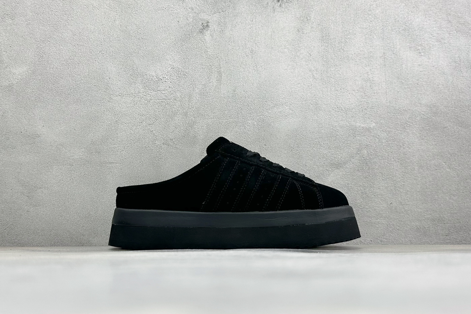 X版Adidas CAMPUS 00s WTR LO W 阿迪系列面包风经典复古低帮百搭休闲半拖 货号：JR3733 尺