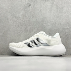TF版ADIDAS 阿迪舒适百搭防滑耐磨 低帮休闲跑步鞋 中底配置方面搭载全掌Lightstrike Pro 鞋面采用透 TF版ADIDAS 阿迪舒适百搭防滑耐磨 低帮休闲跑步鞋 中底配置方面搭载全掌Lightstrike Pro 鞋面采用透