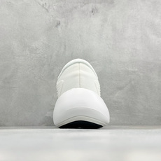 TF版ADIDAS 阿迪舒适百搭防滑耐磨 低帮休闲跑步鞋 中底配置方面搭载全掌Lightstrike Pro 鞋面采用透 TF版ADIDAS 阿迪舒适百搭防滑耐磨 低帮休闲跑步鞋 中底配置方面搭载全掌Lightstrike Pro 鞋面采用透