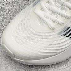 TF版ADIDAS 阿迪舒适百搭防滑耐磨 低帮休闲跑步鞋 中底配置方面搭载全掌Lightstrike Pro 鞋面采用透 TF版ADIDAS 阿迪舒适百搭防滑耐磨 低帮休闲跑步鞋 中底配置方面搭载全掌Lightstrike Pro 鞋面采用透