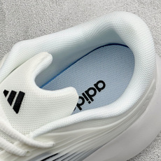 TF版ADIDAS 阿迪舒适百搭防滑耐磨 低帮休闲跑步鞋 中底配置方面搭载全掌Lightstrike Pro 鞋面采用透 TF版ADIDAS 阿迪舒适百搭防滑耐磨 低帮休闲跑步鞋 中底配置方面搭载全掌Lightstrike Pro 鞋面采用透