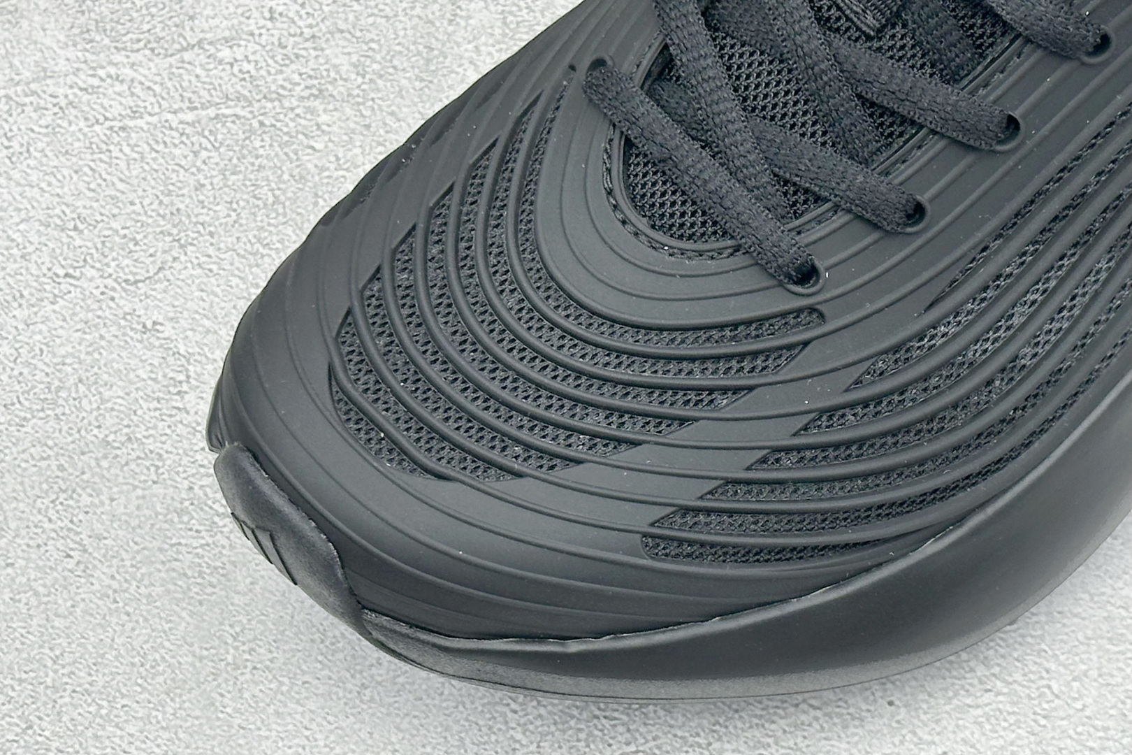 TF版ADIDAS 阿迪舒适百搭防滑耐磨 低帮休闲跑步鞋 中底配置方面搭载全掌Lightstrike Pro 鞋面采用透 TF版ADIDAS 阿迪舒适百搭防滑耐磨 低帮休闲跑步鞋 中底配置方面搭载全掌Lightstrike Pro 鞋面采用透