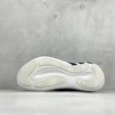 TF版ADIDAS 阿迪舒适百搭防滑耐磨 低帮休闲跑步鞋 中底配置方面搭载全掌Lightstrike Pro 鞋面采用透 TF版ADIDAS 阿迪舒适百搭防滑耐磨 低帮休闲跑步鞋 中底配置方面搭载全掌Lightstrike Pro 鞋面采用透