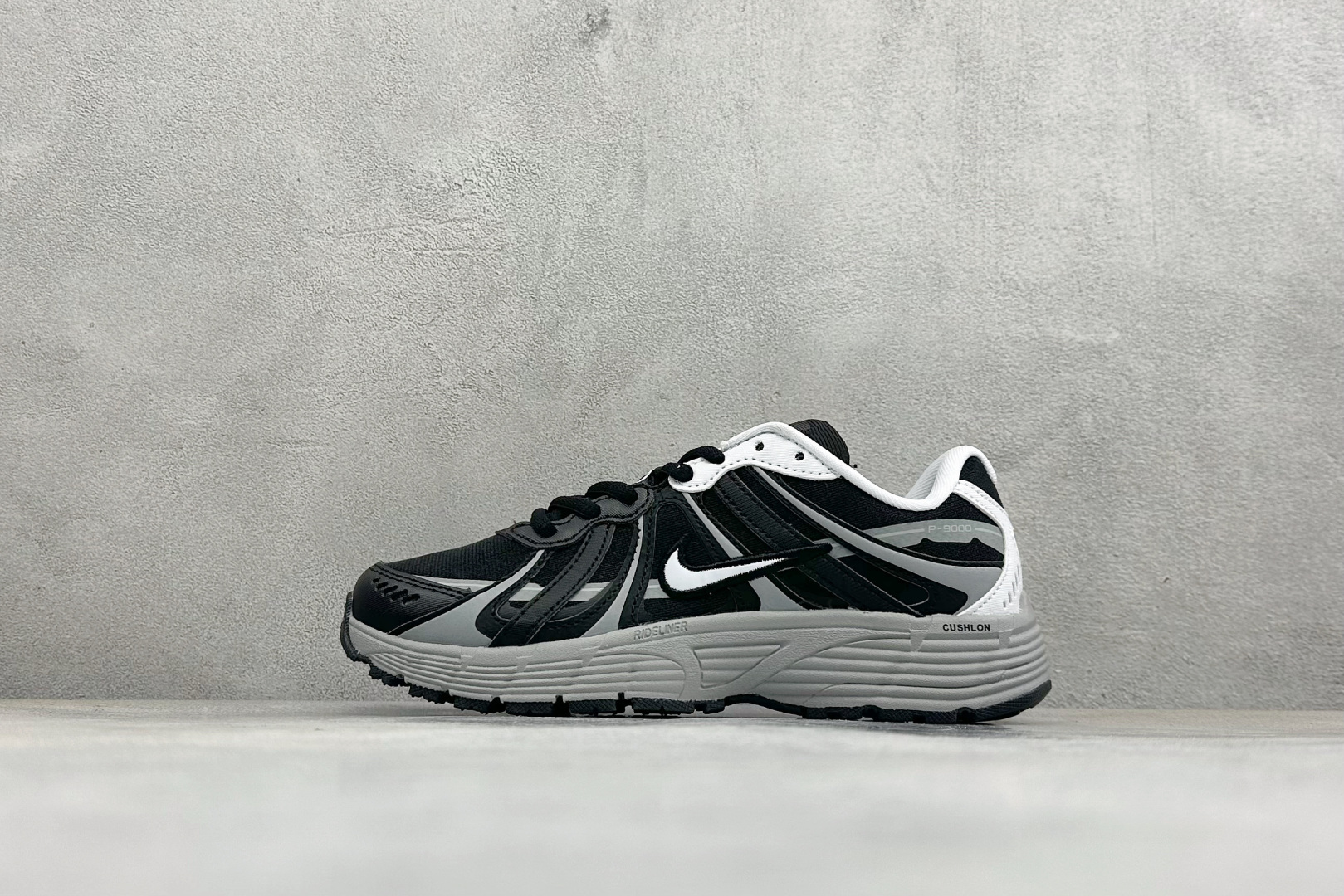 Nike P-9000 复古休闲 耐克 低帮休闲城市通勤跑步鞋 货号: IZ4751-103 尺码: 36-45 
