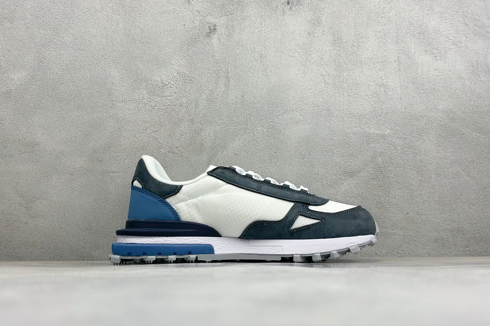 LACOSTE法国鳄鱼 织物牛剖层革 圆头系带 低帮 生活休闲鞋 尺码：40-45 